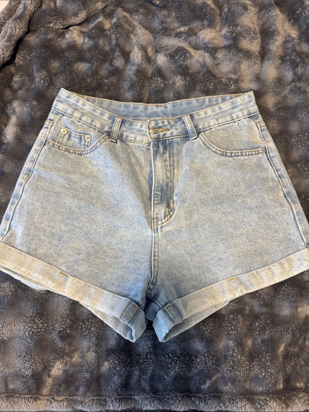Light Blue Denim High-Waist Rolled Hem Women's Shorts